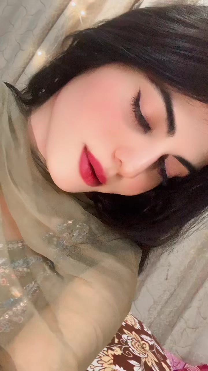 @Only🥵Madihaa