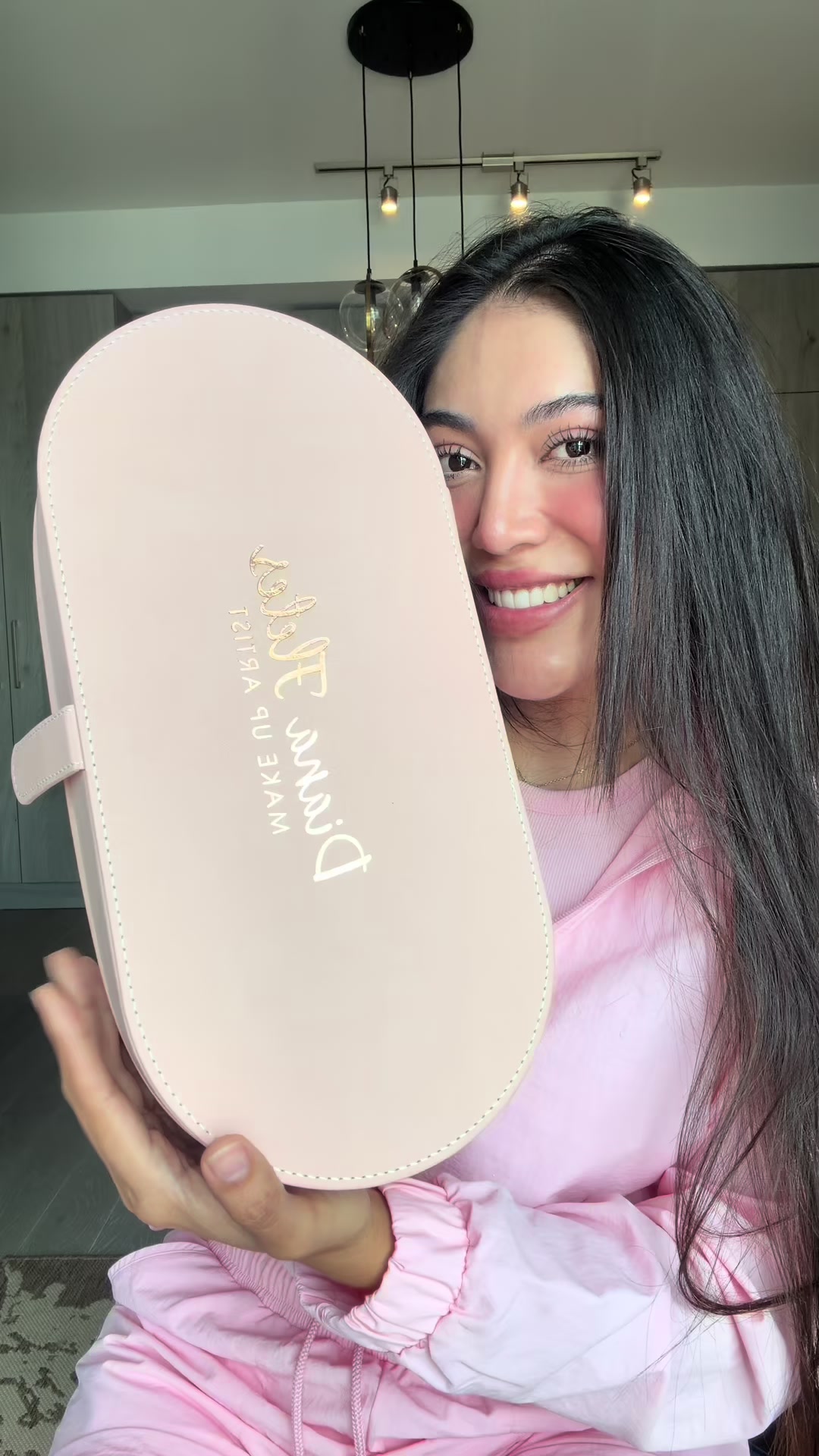 @Diana Fletes Cosmetics