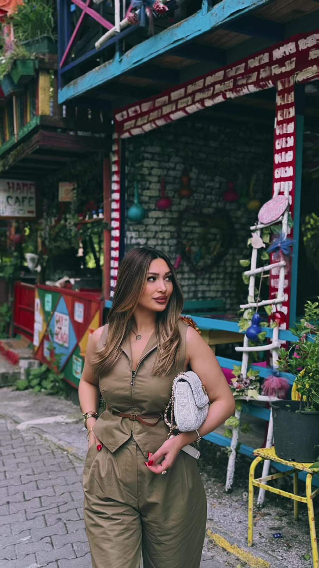 @hazal_demir_