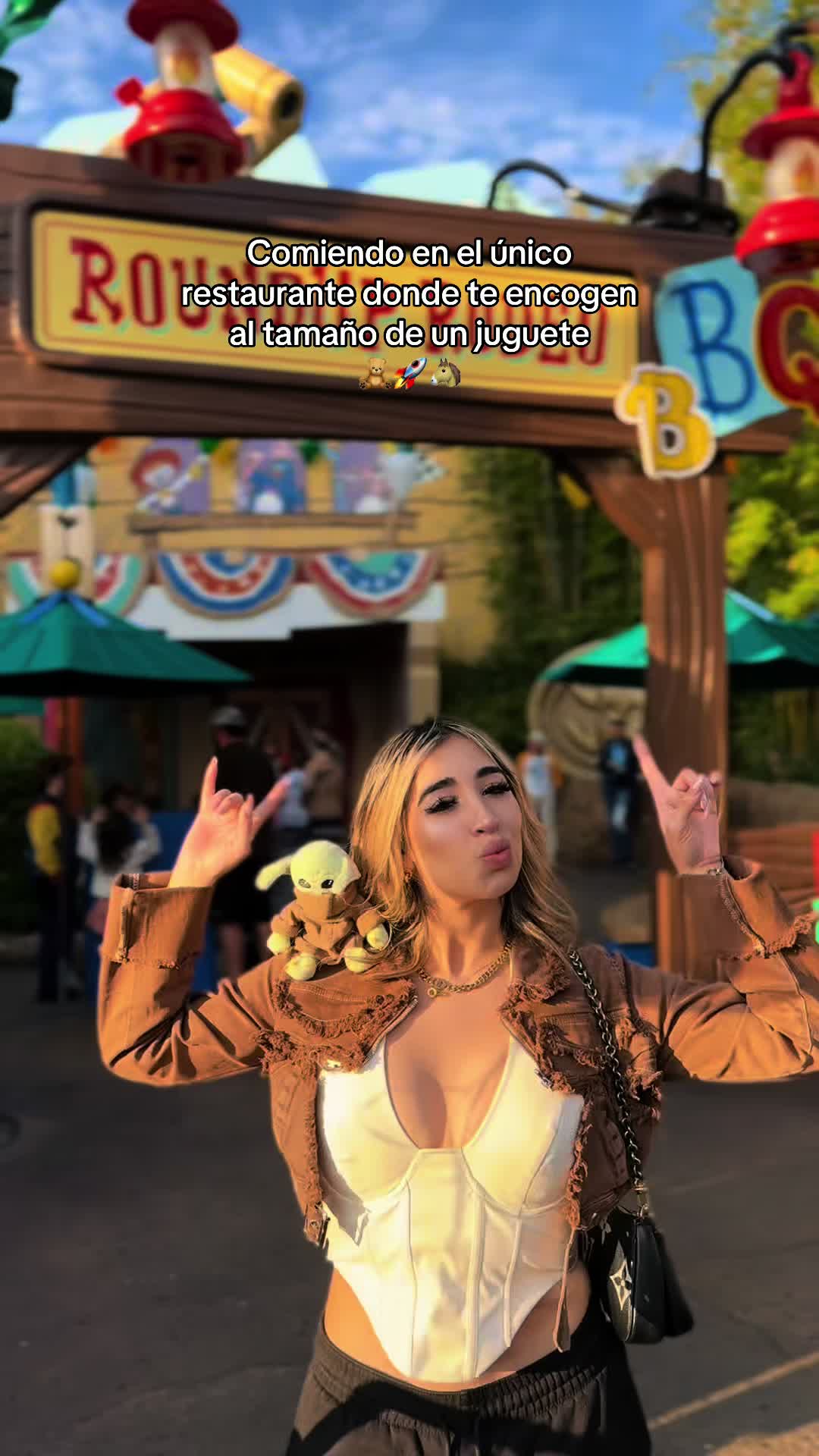 @QueenBuenrostro