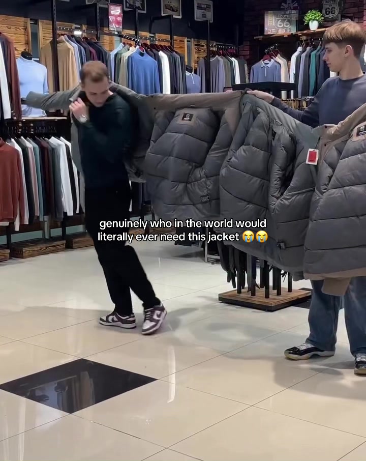 @0fftherunway