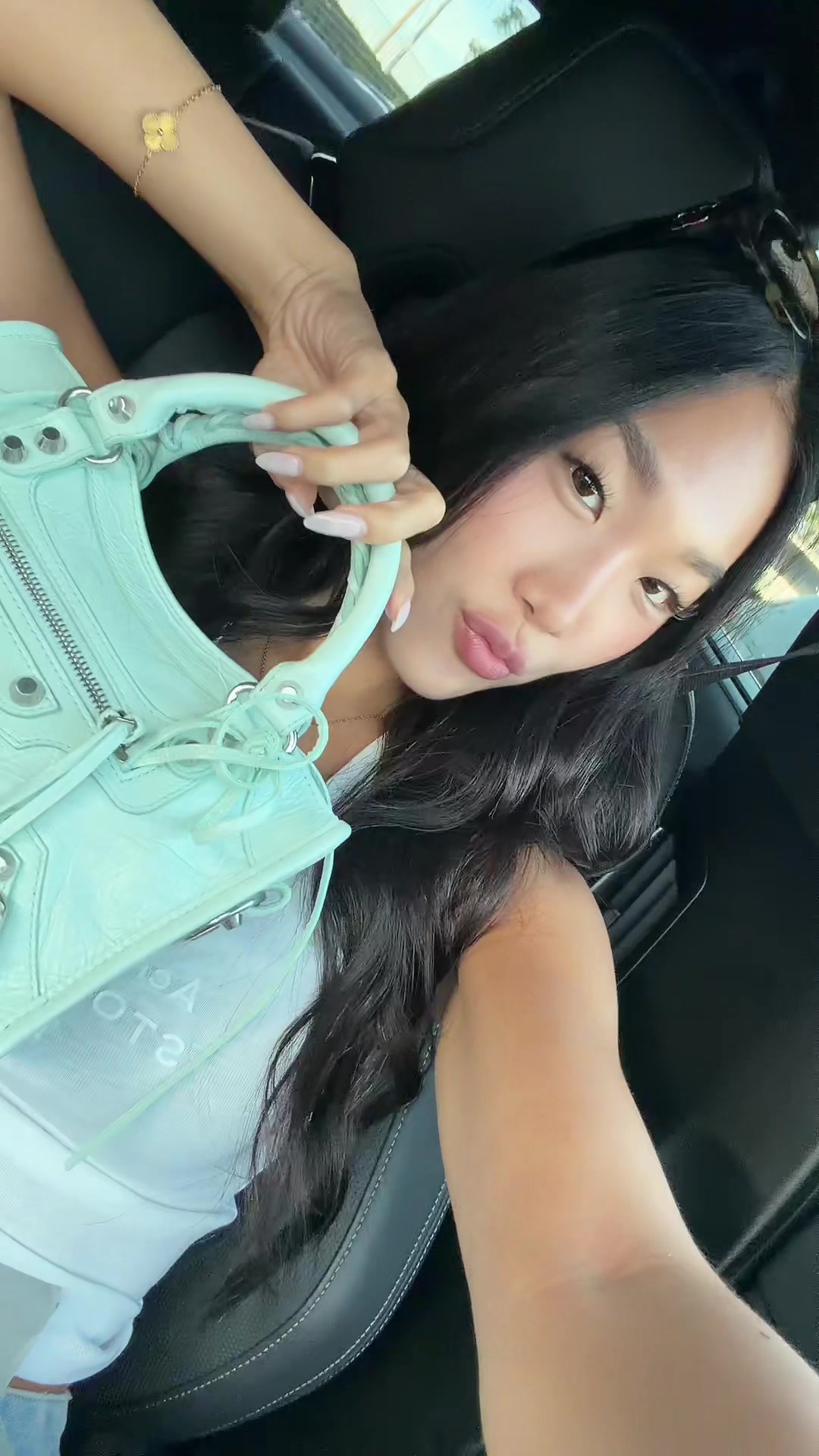 @jys1124
