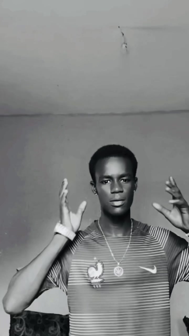 @ouz  ☠✌🇲🇷 🇬🇭