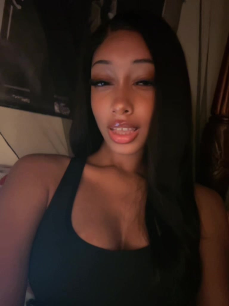 @hey._sky