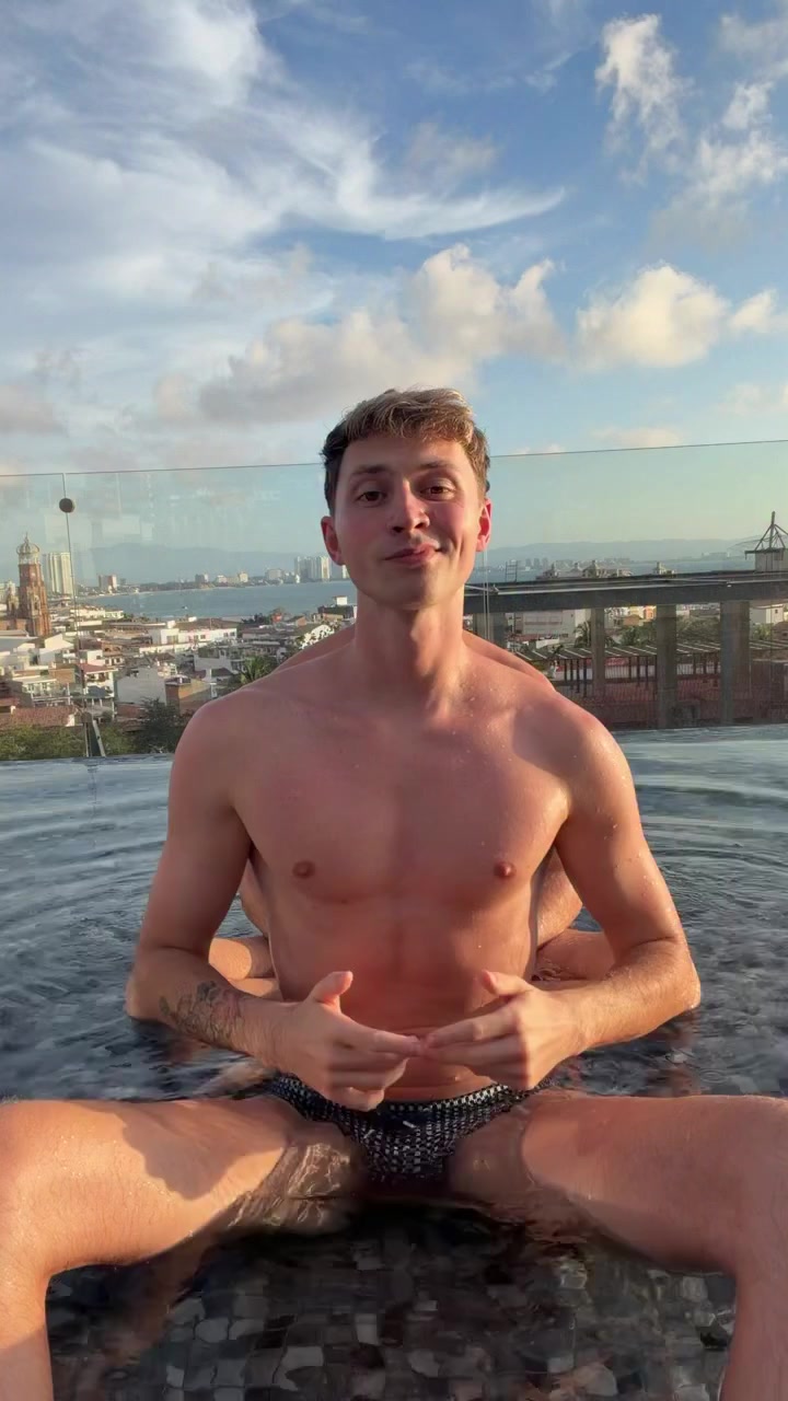 @Czechgaytwins1