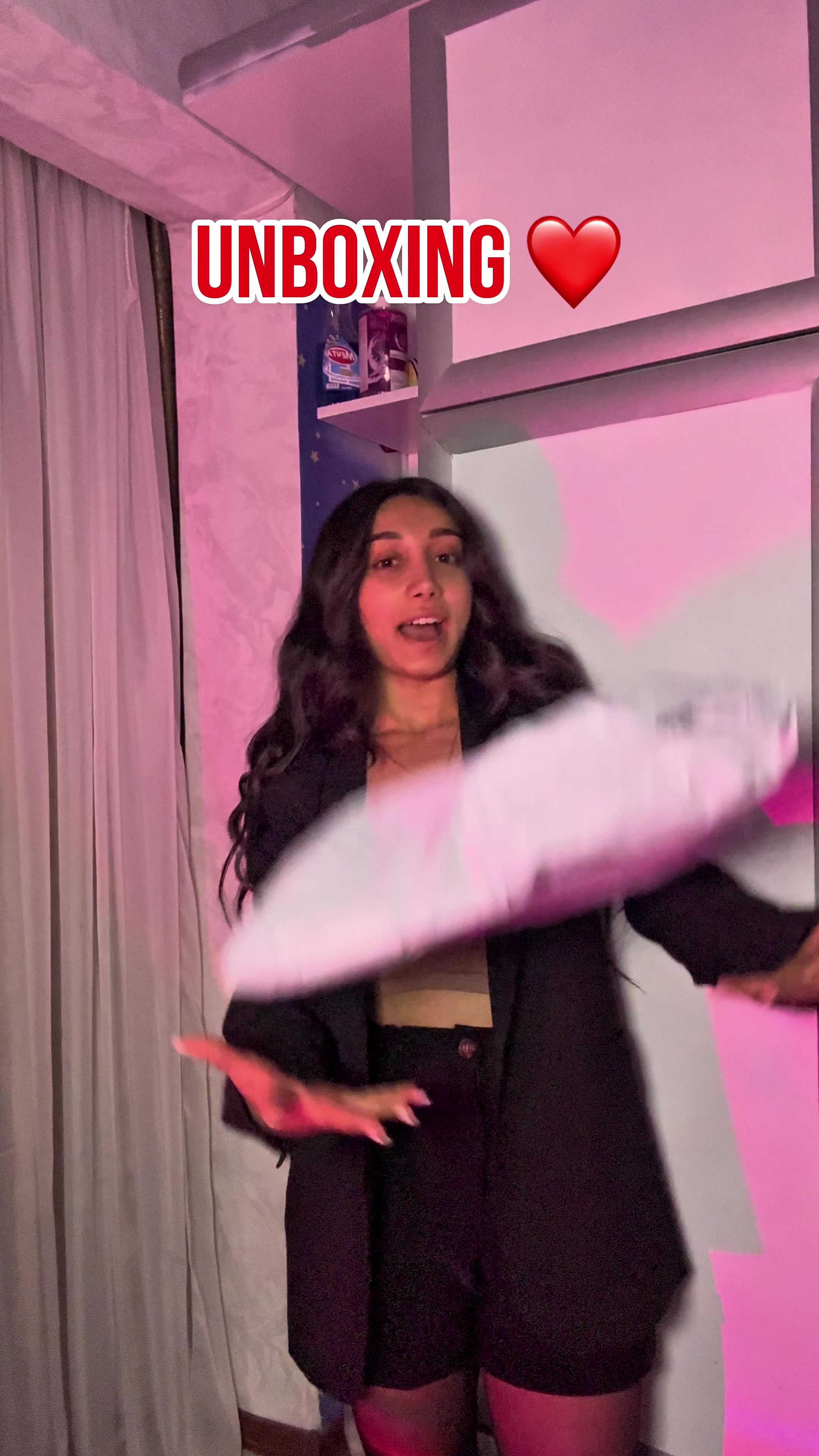 @𝐀𝐧𝐢.𝐉𝐨𝐮𝐫𝐧𝐚𝐥𝐢𝐬𝐭