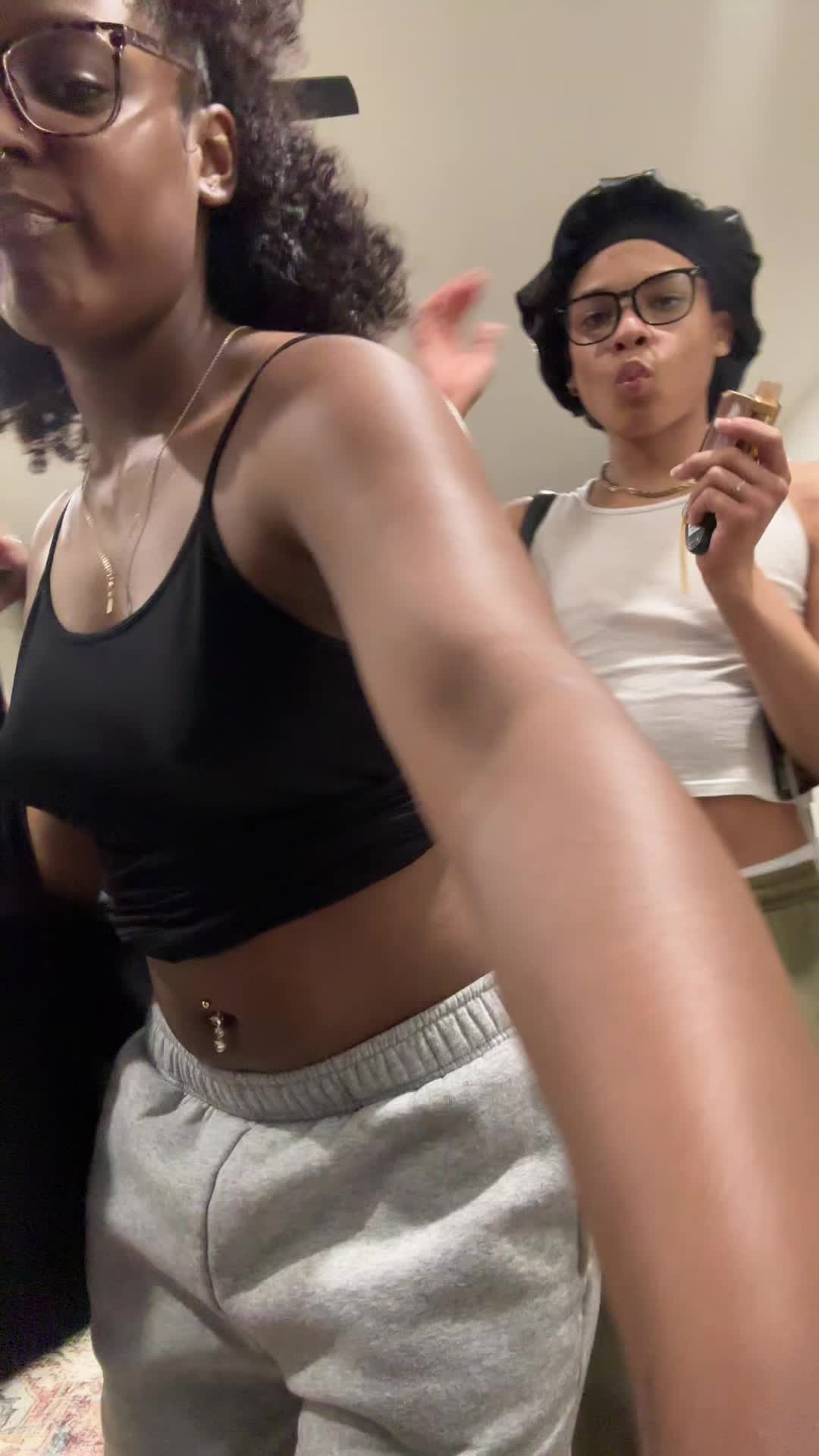 @thtsexyleoooo