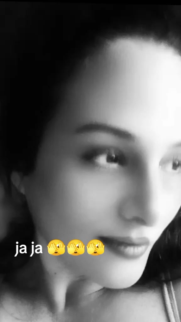 @yessi