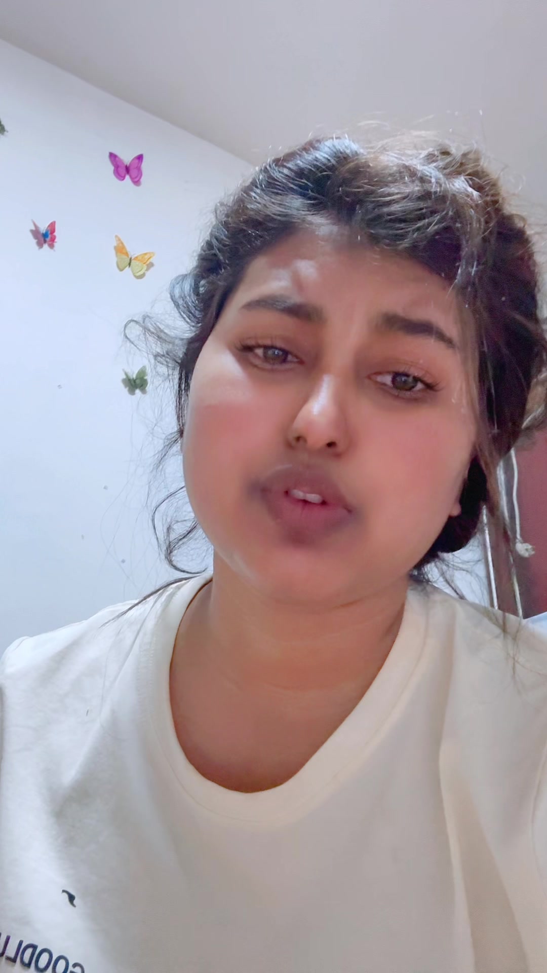 @মেয়ে চায়নিছ 🇨🇳মা বাংলাদেশী