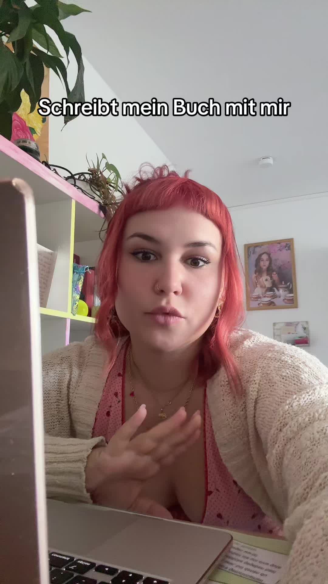 @laurassoberlife