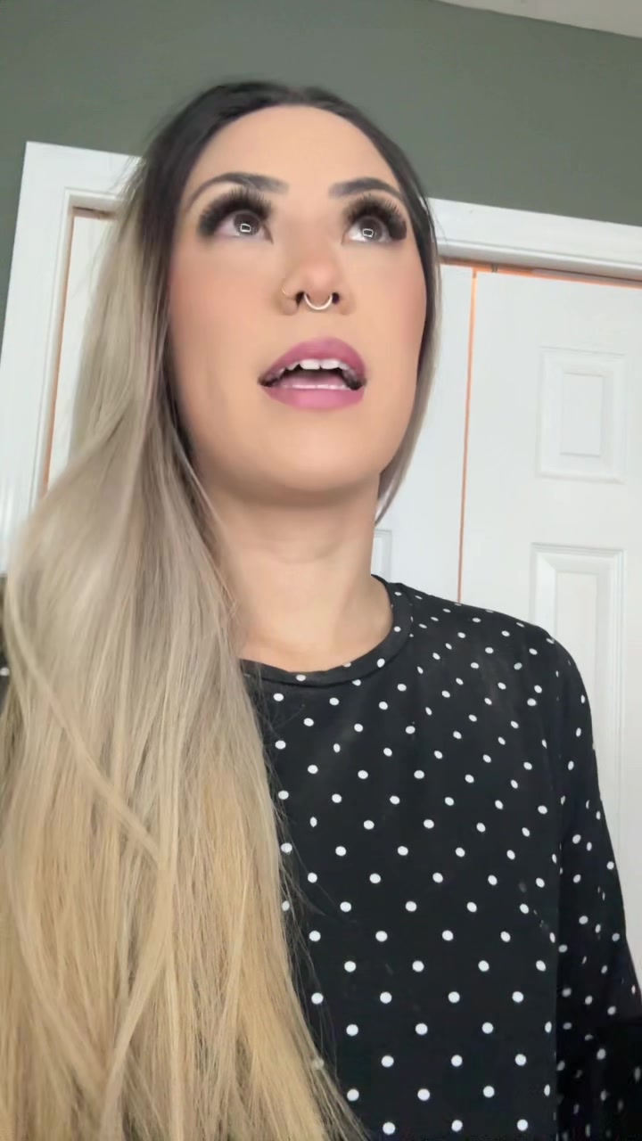 @adoseofv___