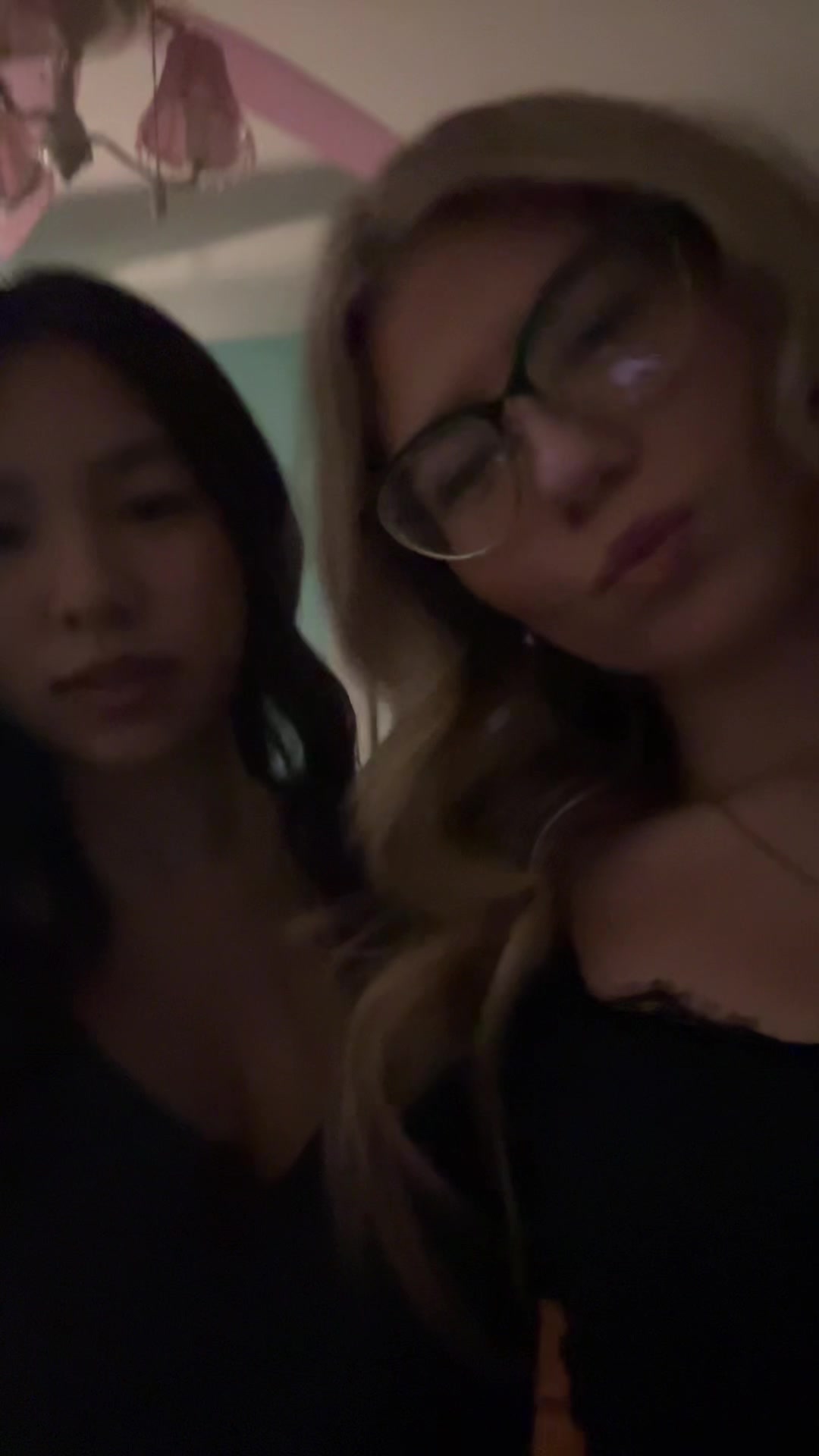 @bella