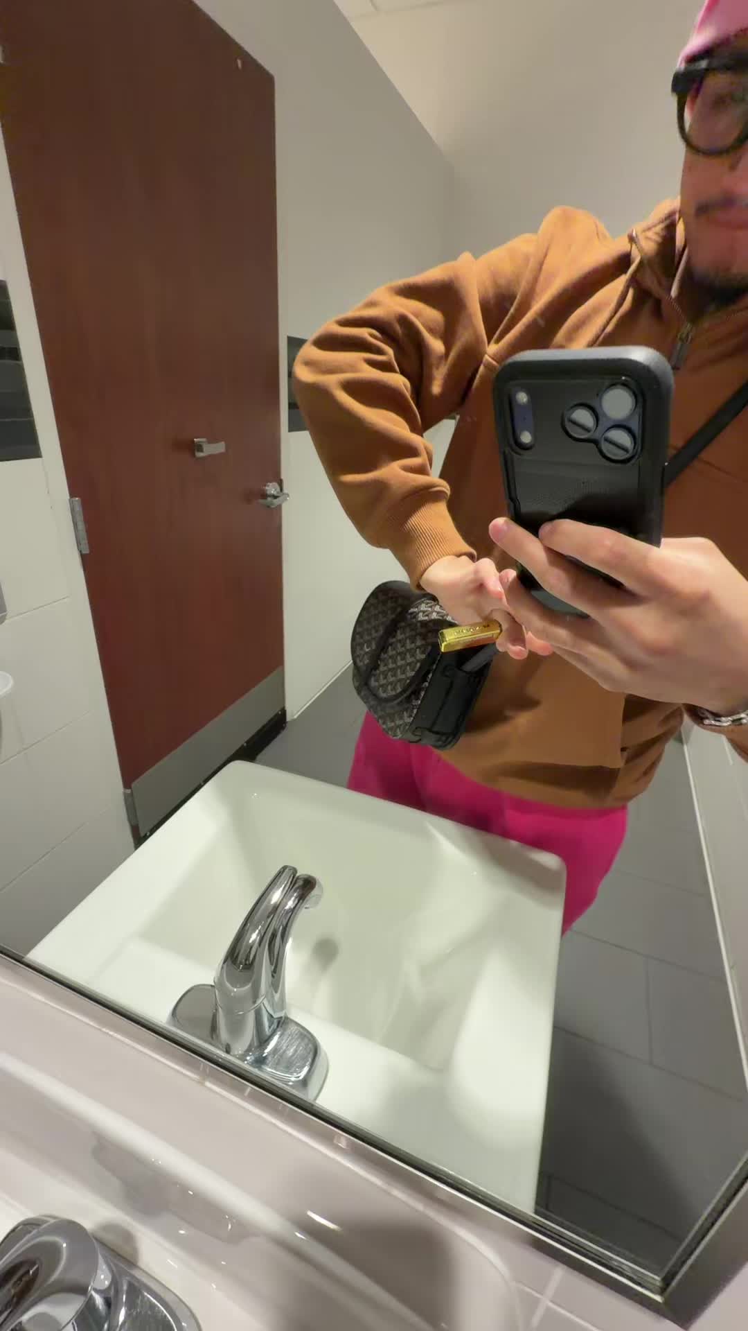 @walking banana0