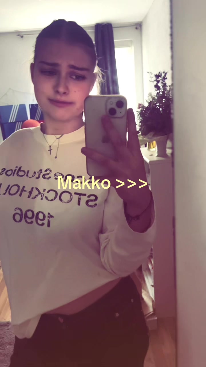 @elaine &dagger;
