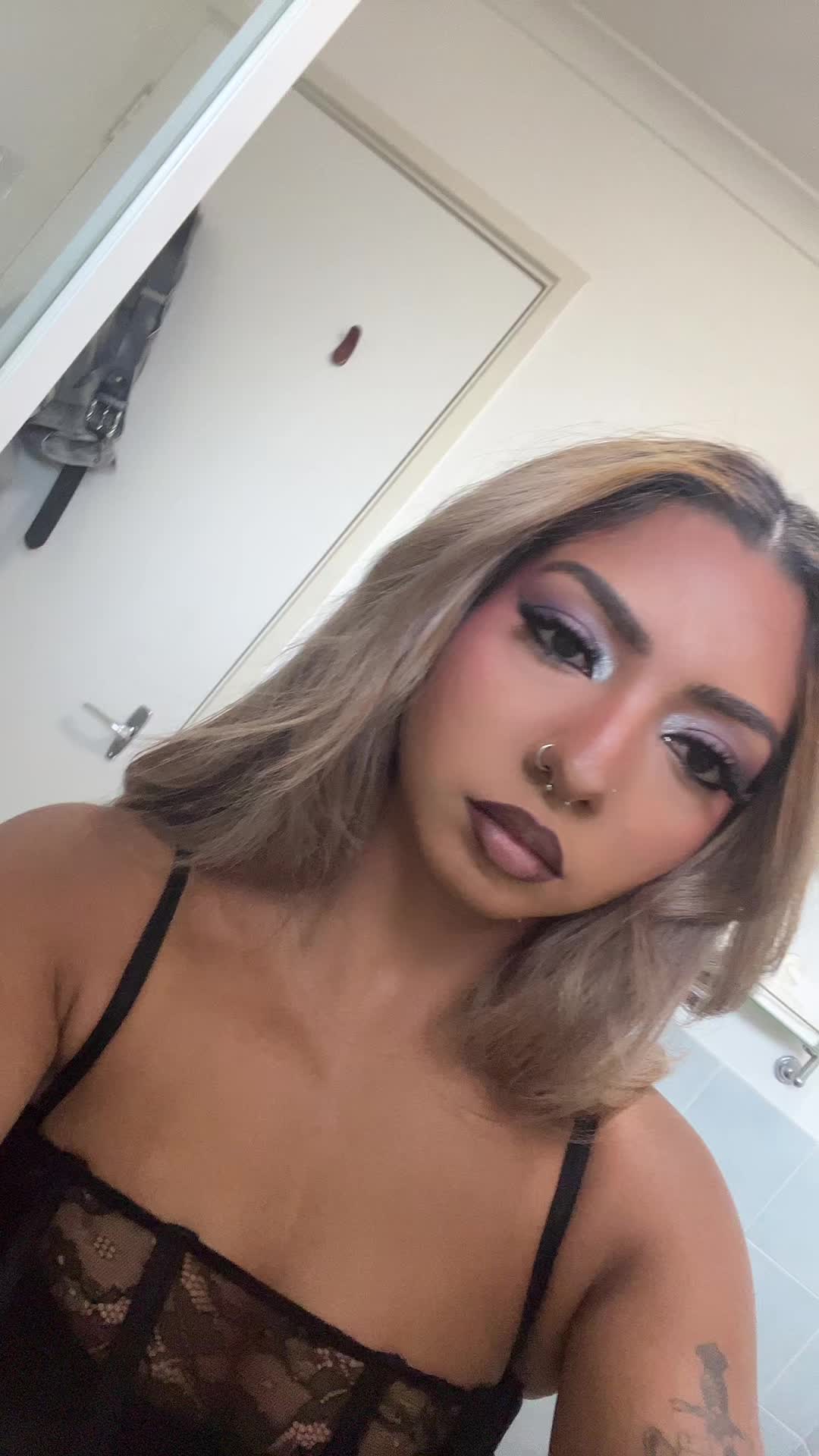 @4y4n1w