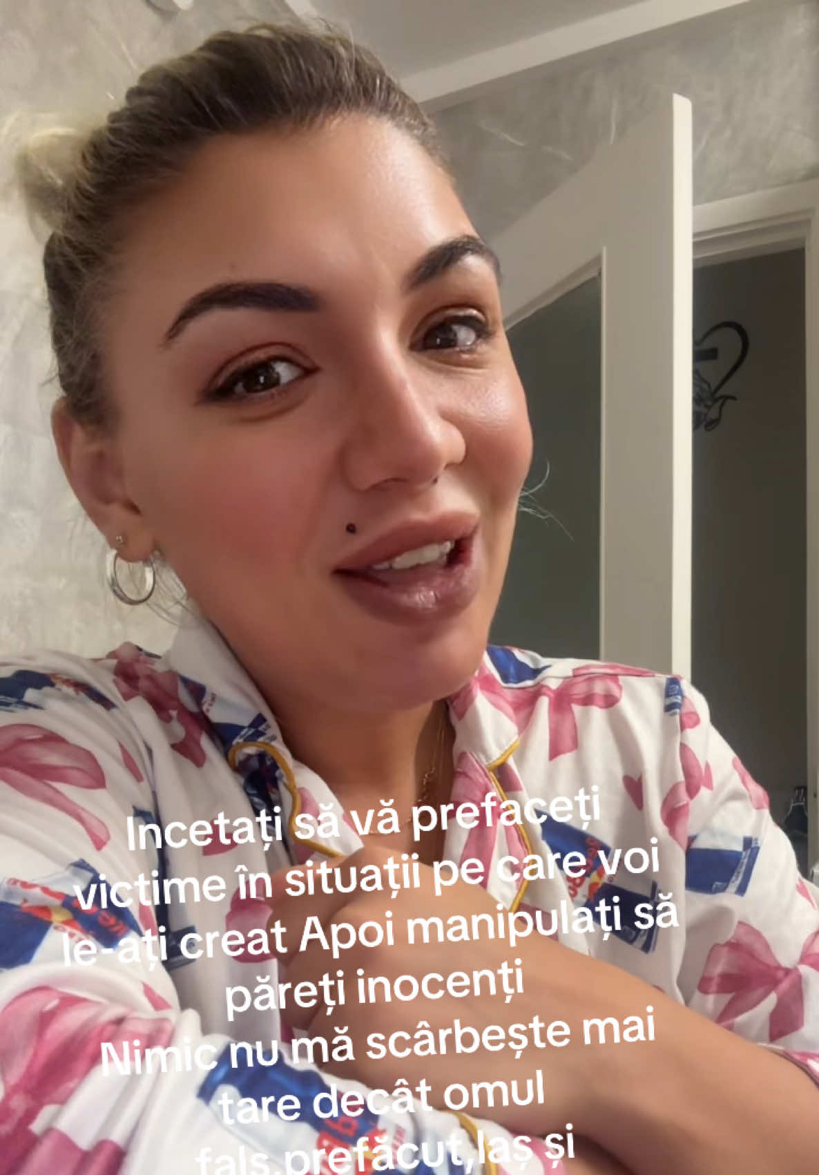 @𝓜𝓸𝓻𝓮𝓷𝓪𝓚𝓪𝓽𝓱𝓪𝓵𝓮𝔂𝓪