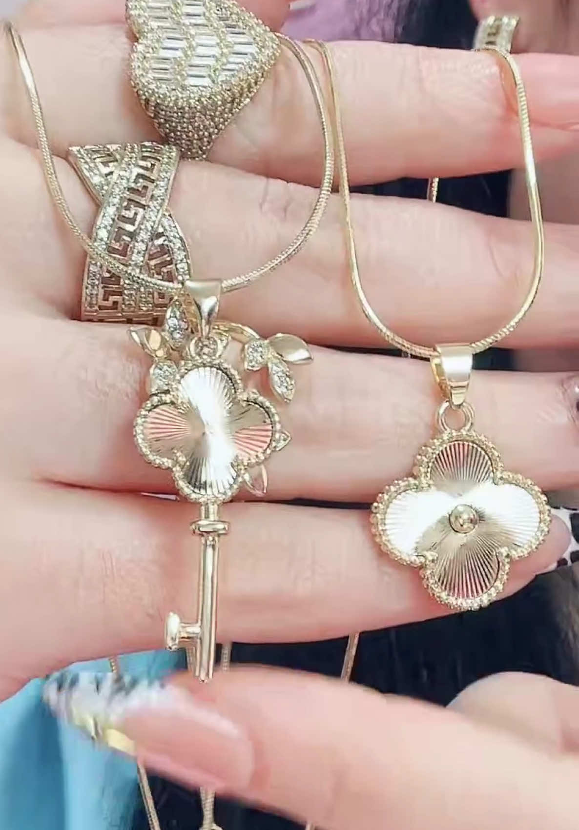 @๐ฆ๐ฅ CREATIONS | BOUTIQUE