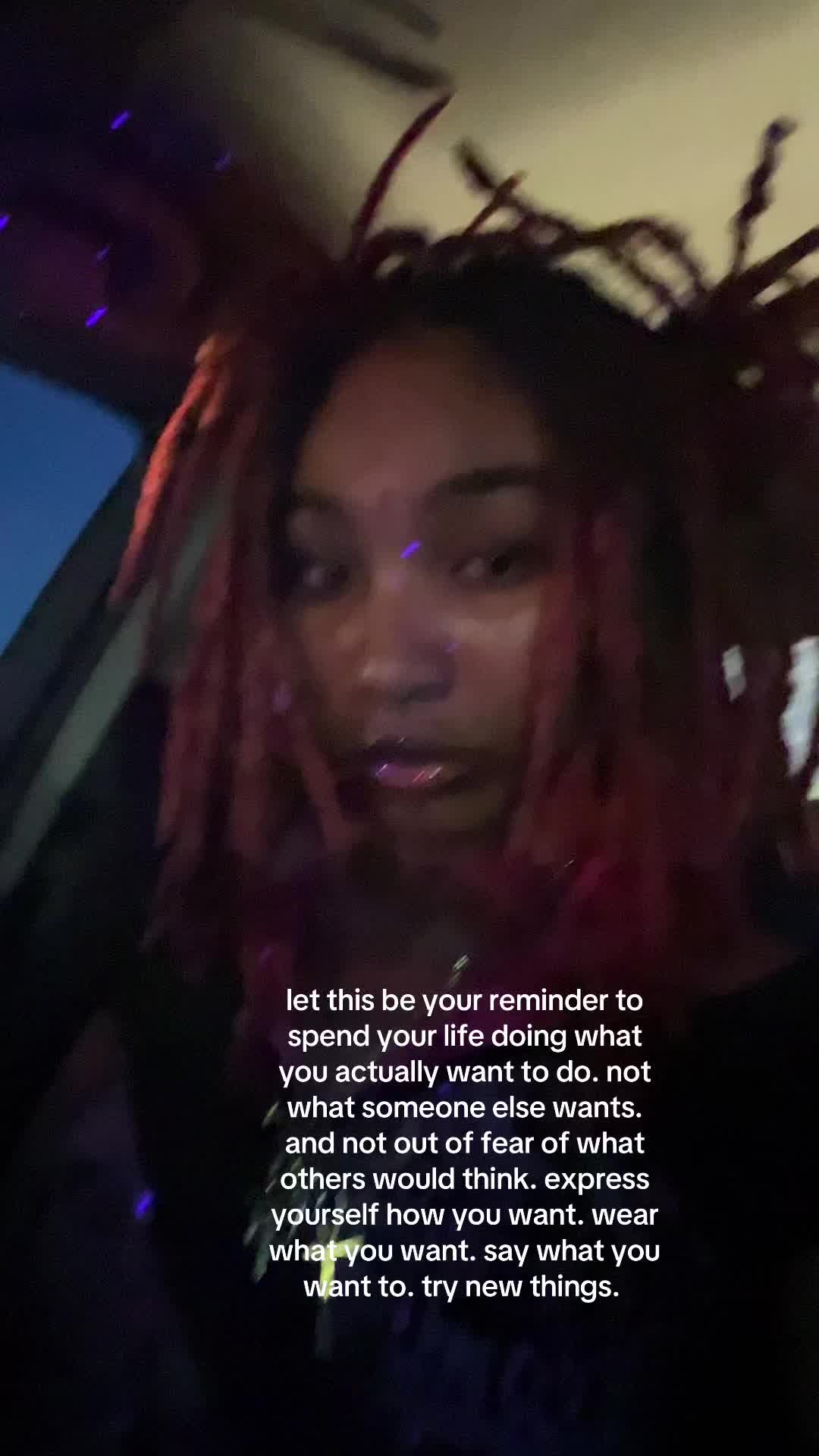 @✭