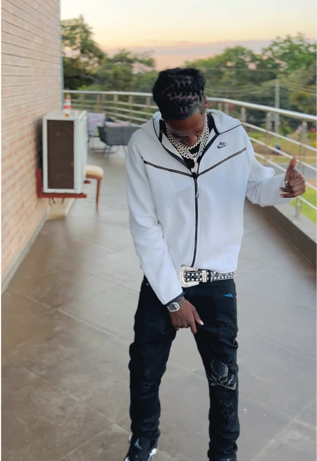 @LiThi Tha Trapper