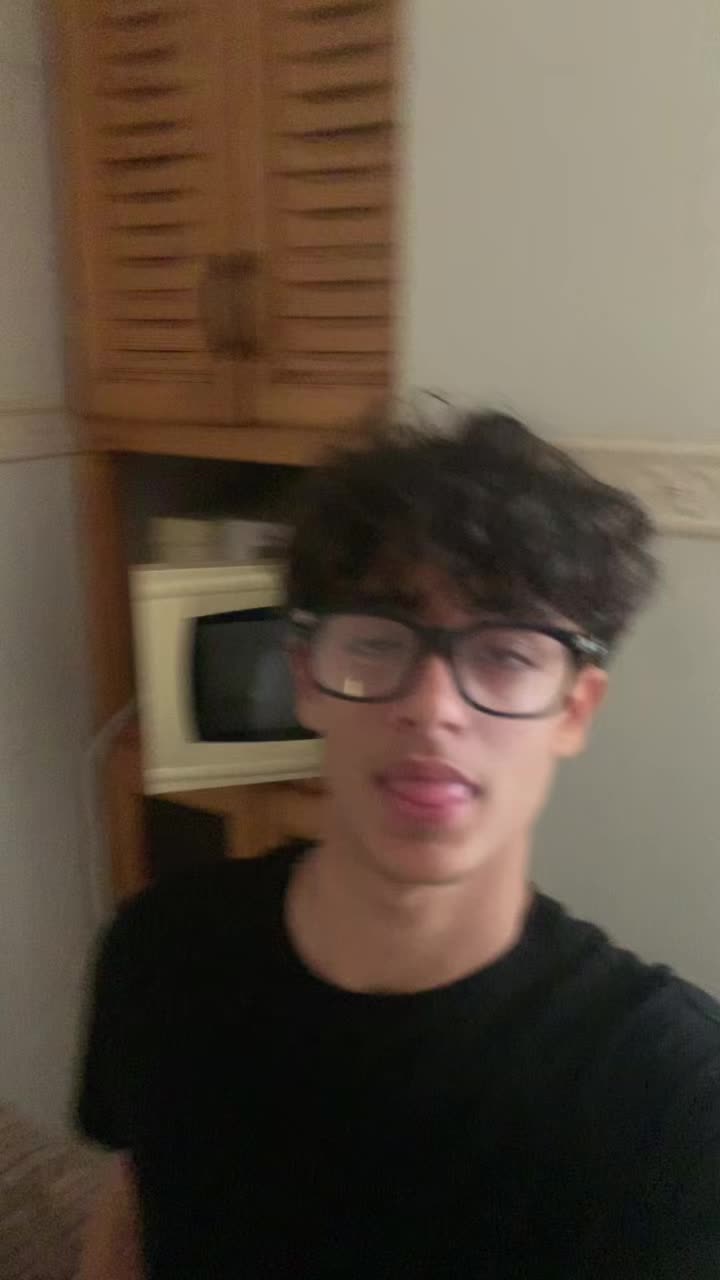 @🤠