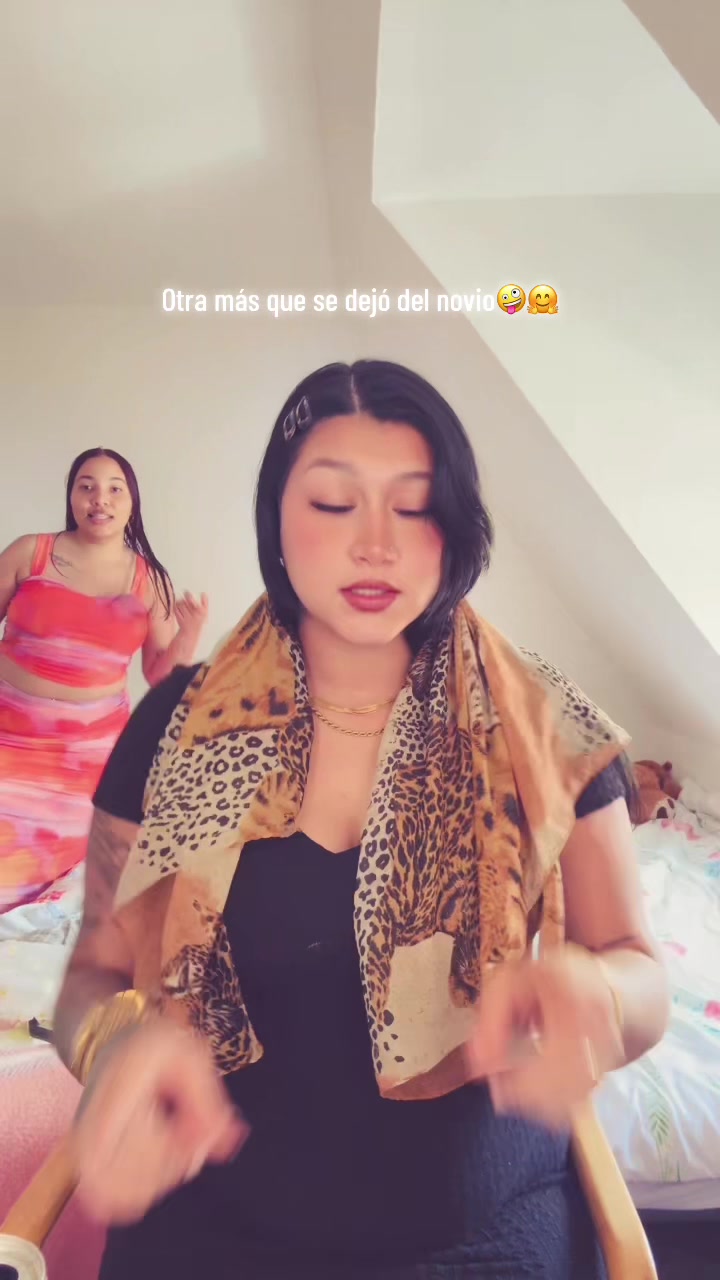 @🖤