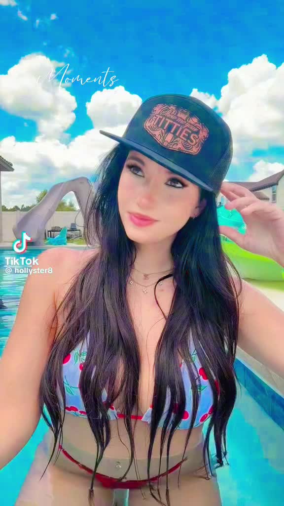 @HOT 🔥 WOMAN ON TIKTOK 🔥