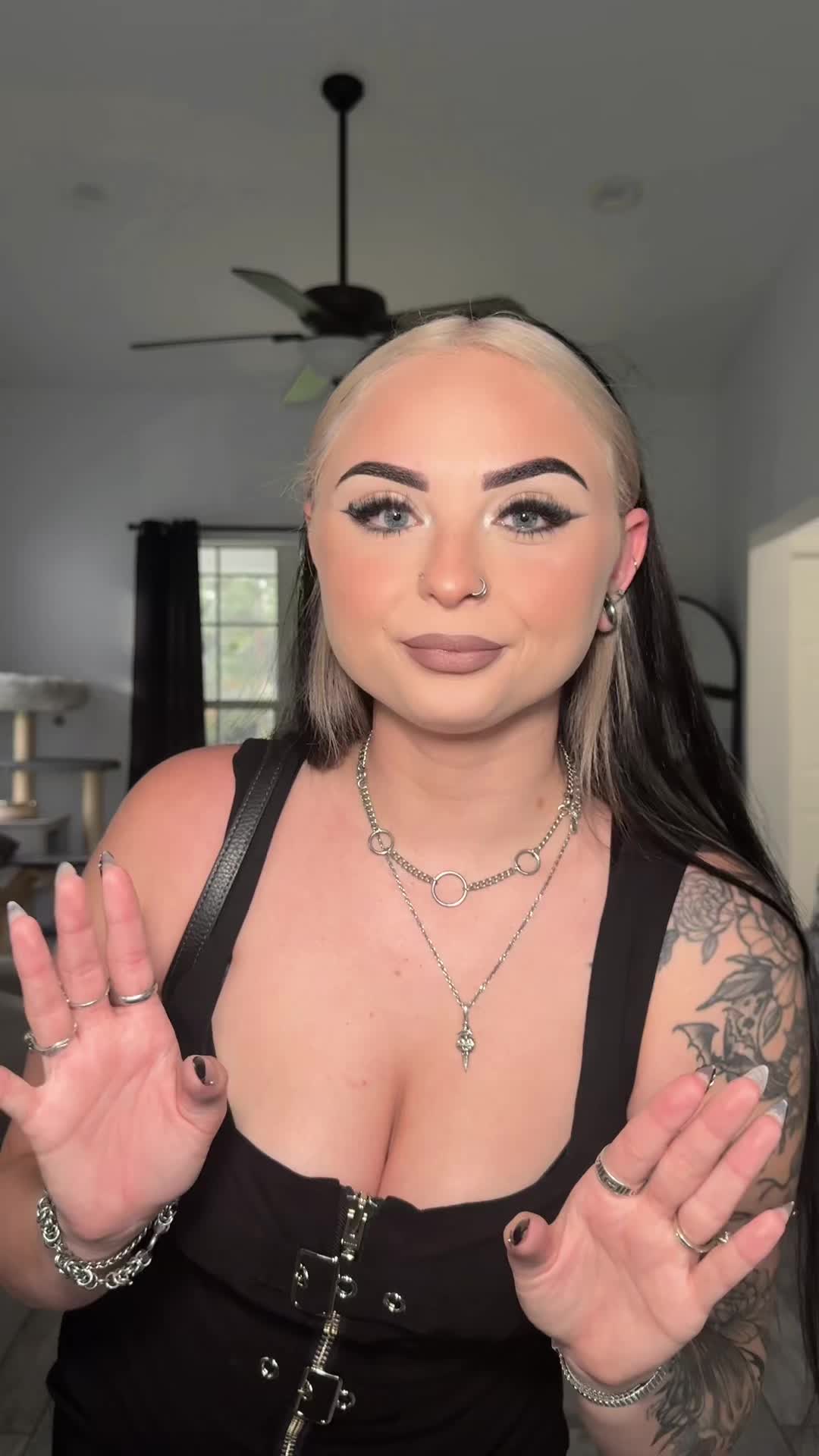 @Tara | Alt Fashion Inspo 🖤⛓️