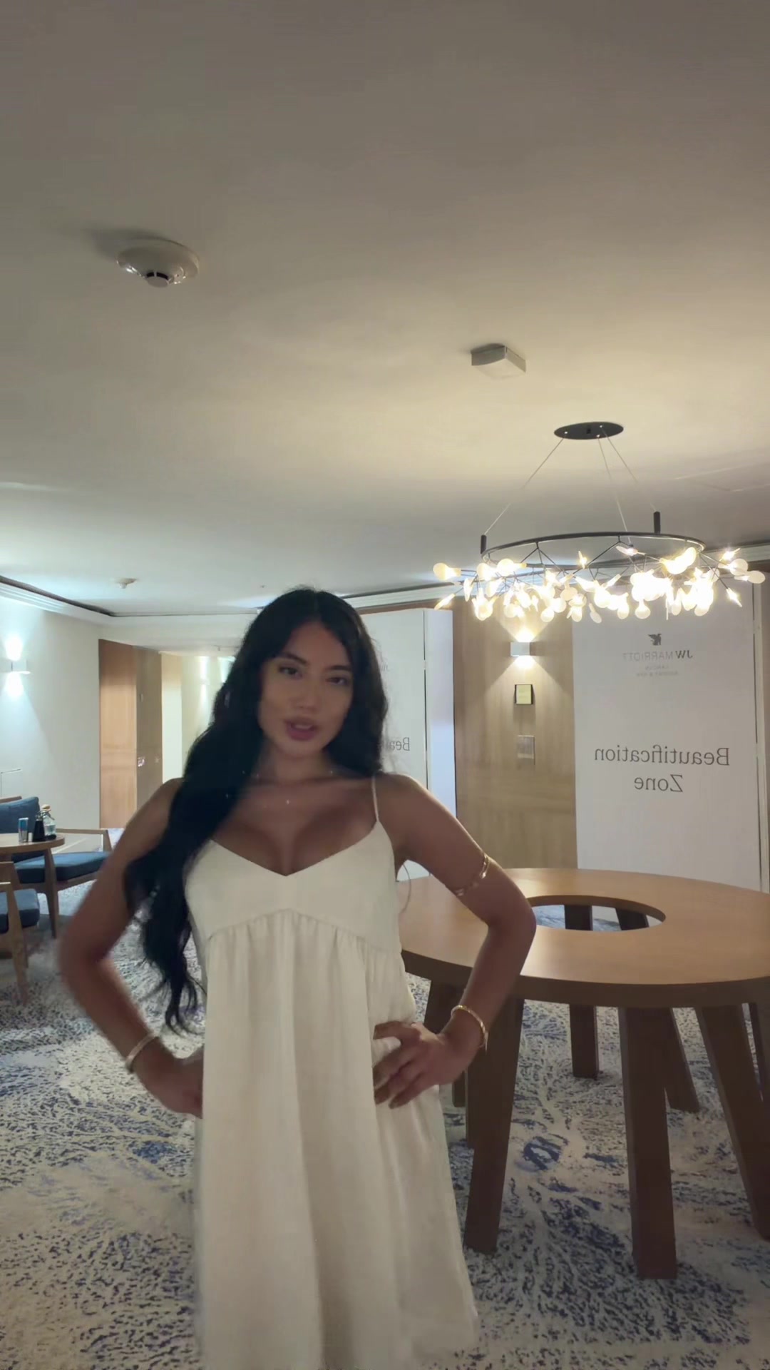 @hotgirlonurphone