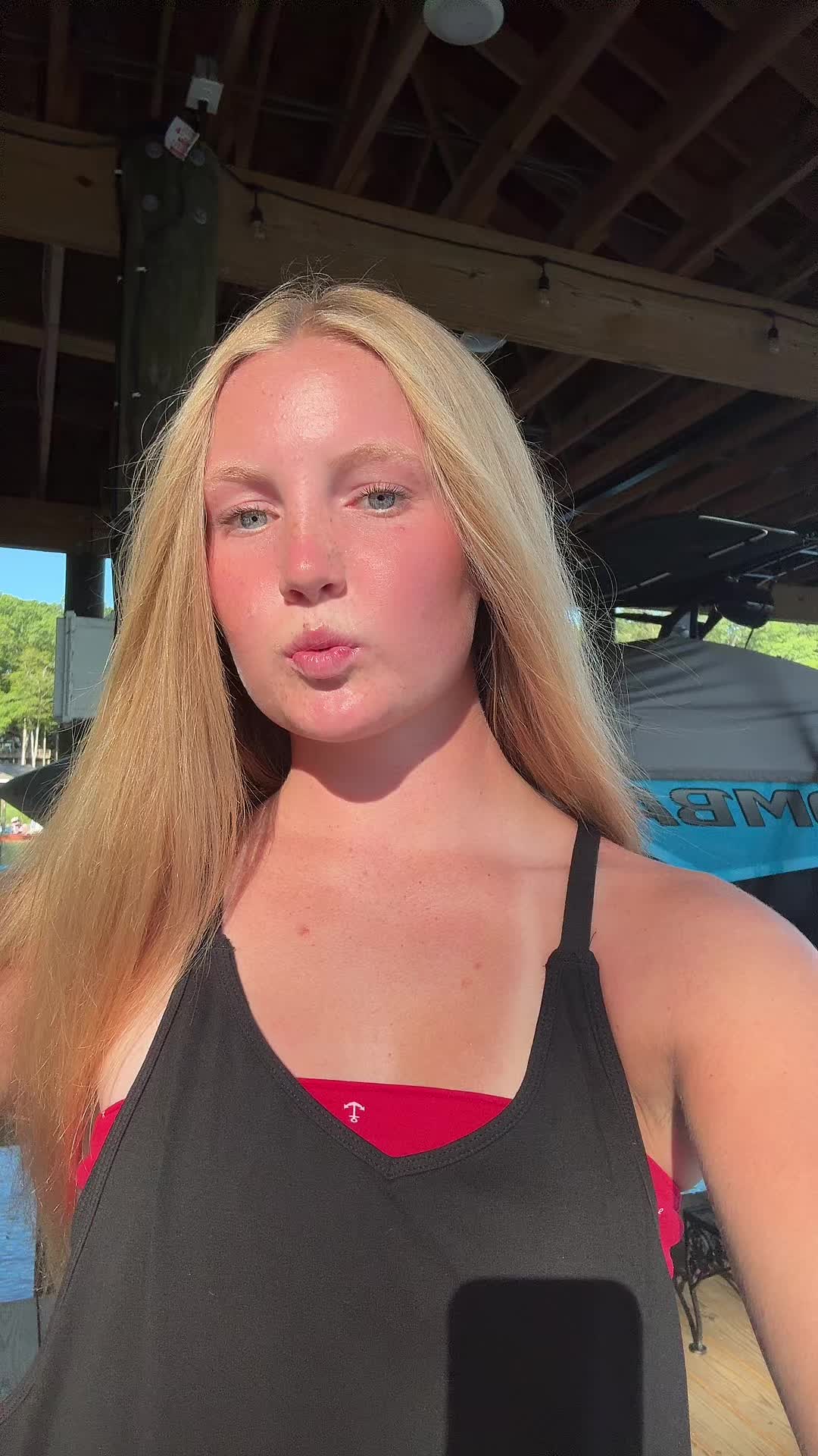 @Vivianspam34!!!
