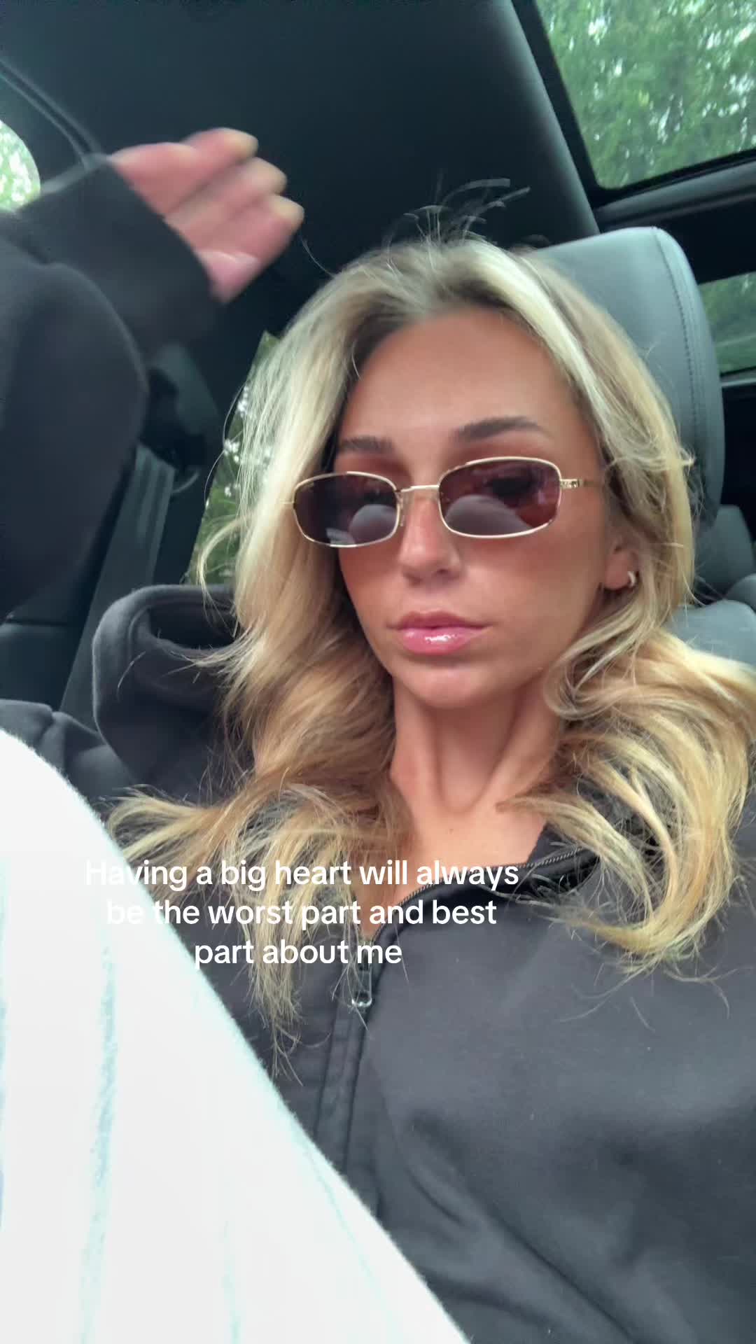 @MV