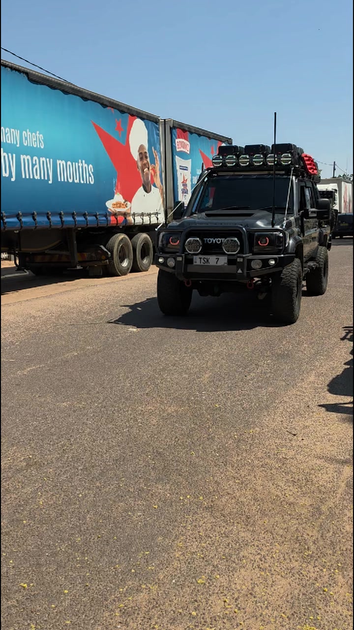 @Robot Auto 4x4 Customs