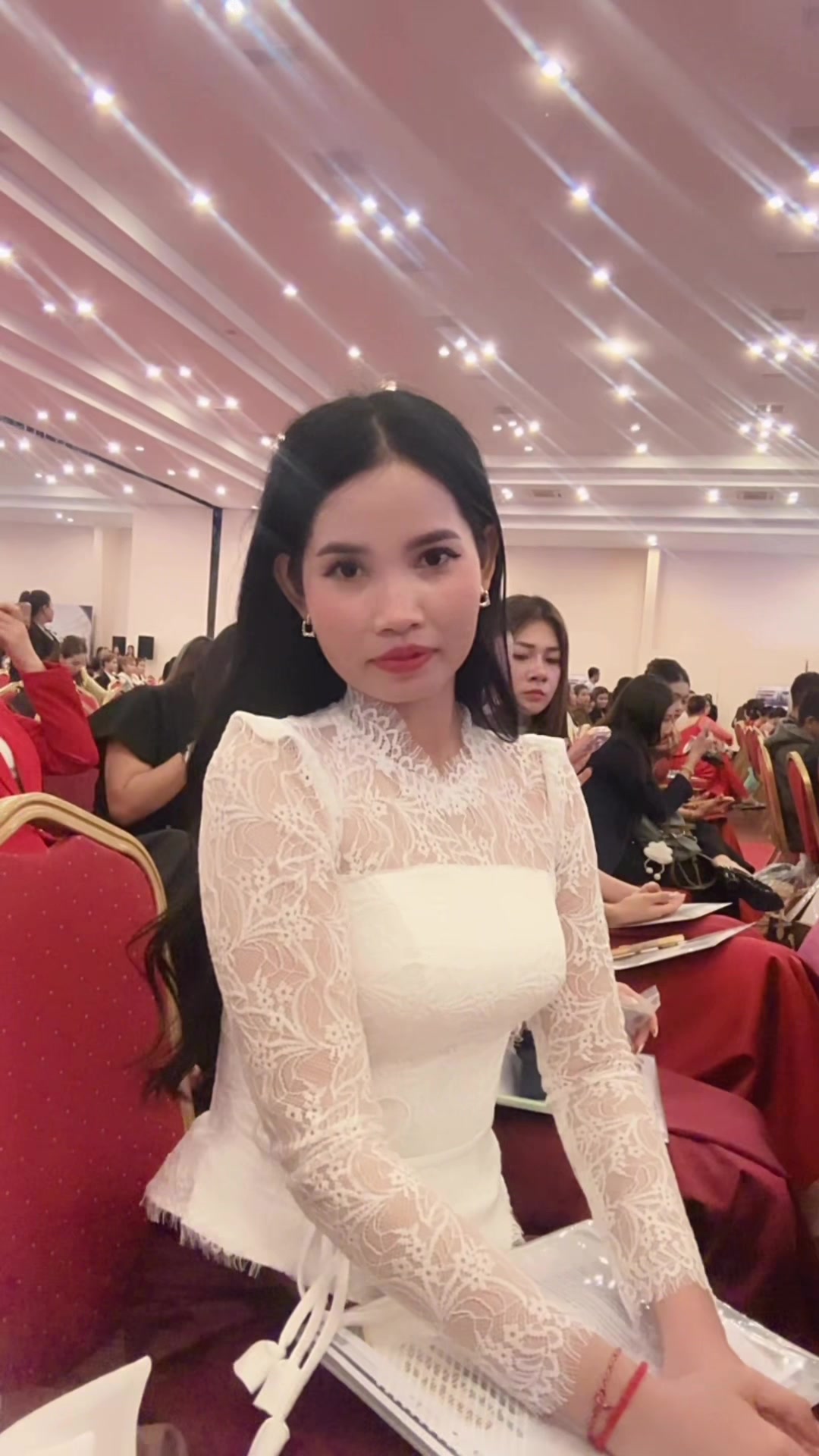 @🩷ចែនី🩷