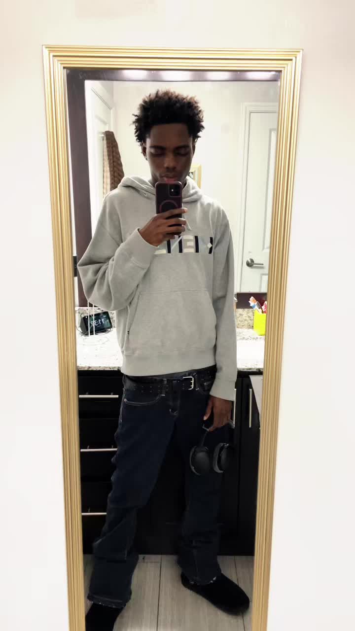 @￼