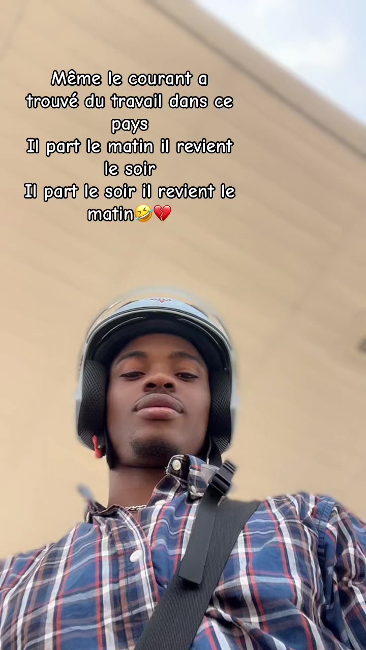 @꧁༺ 𝓨𝓪𝓷𝓷 ༻꧂
