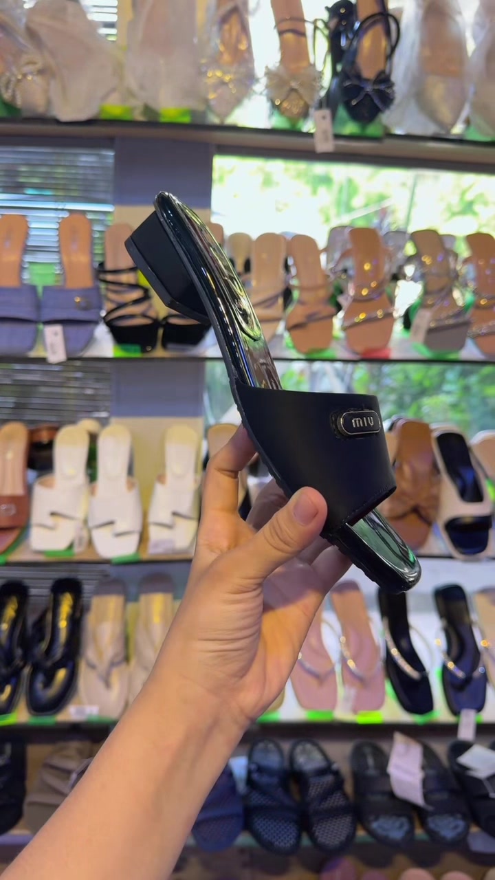 @Kitty Footwear- မိန်းလမ်းဆိုင်