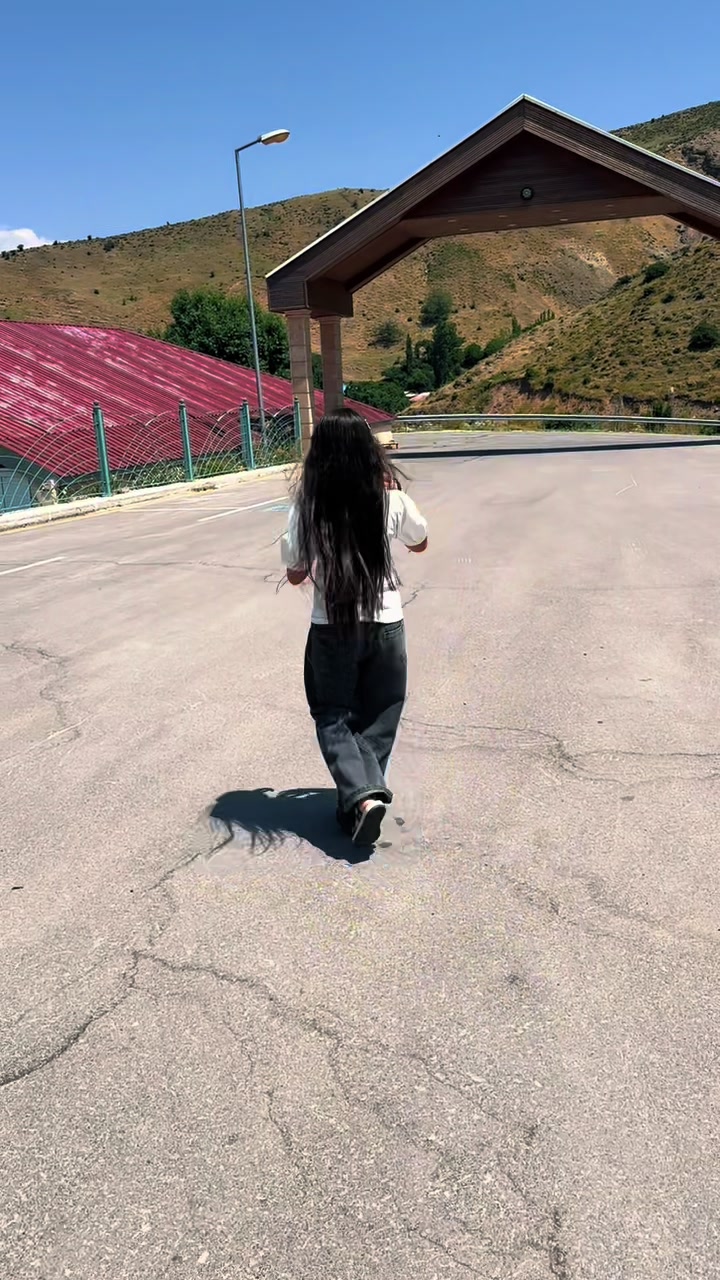 @.....