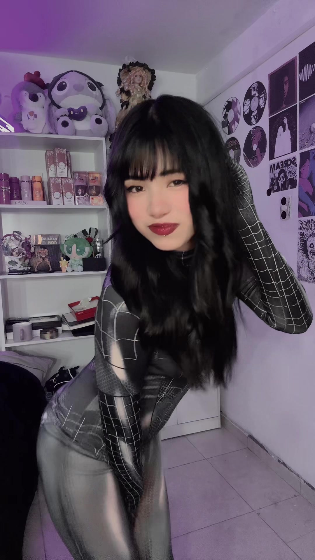 @Sannet🕷️🖤