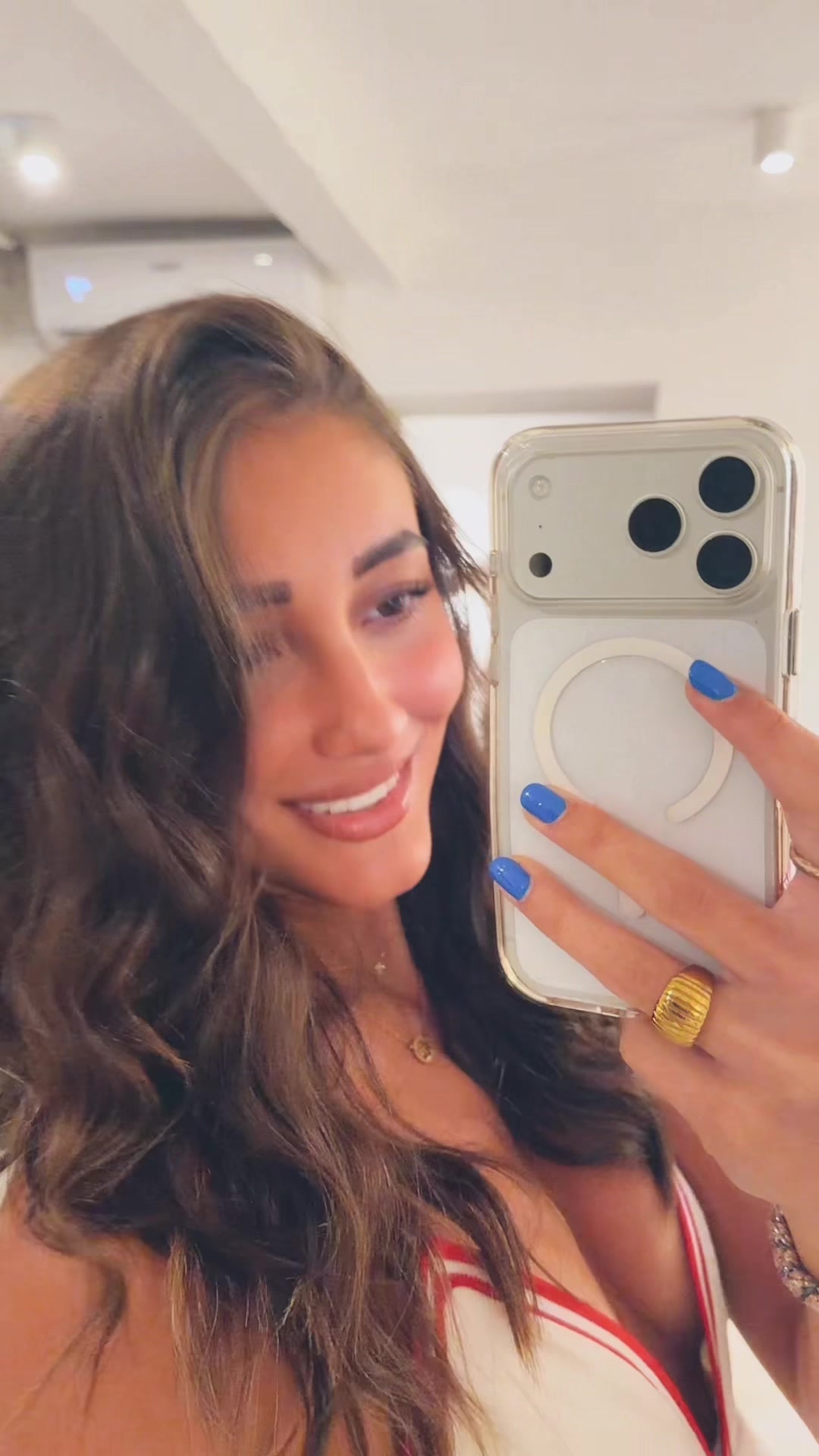 @larisa