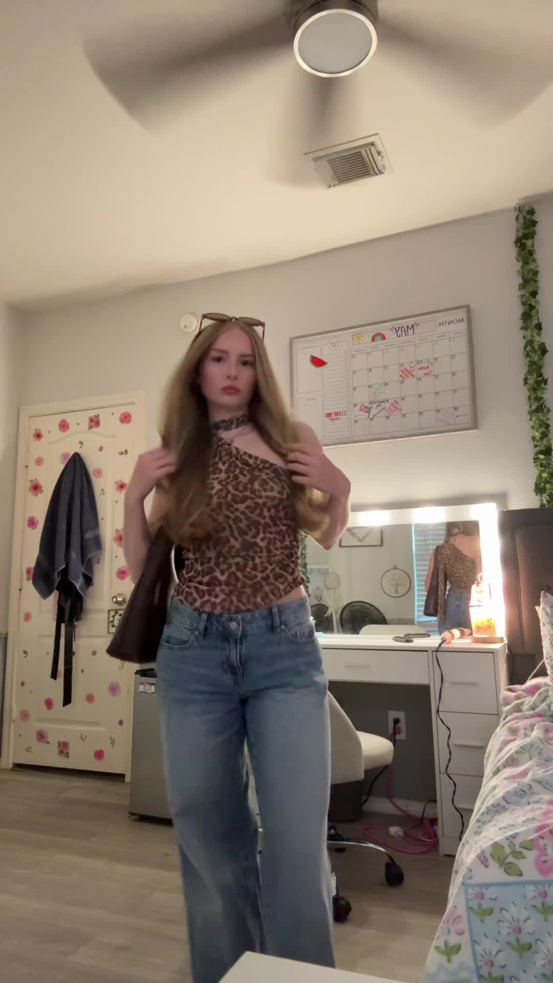 @ellie.land