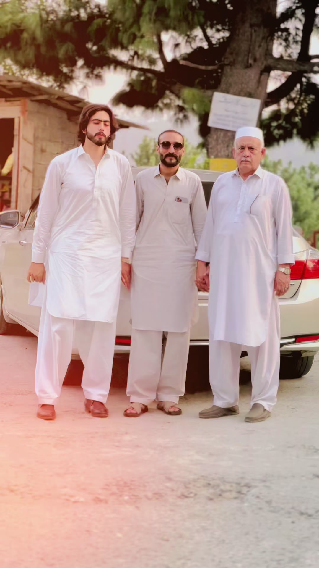 @چھوٹاخان باڈوان اورسیز