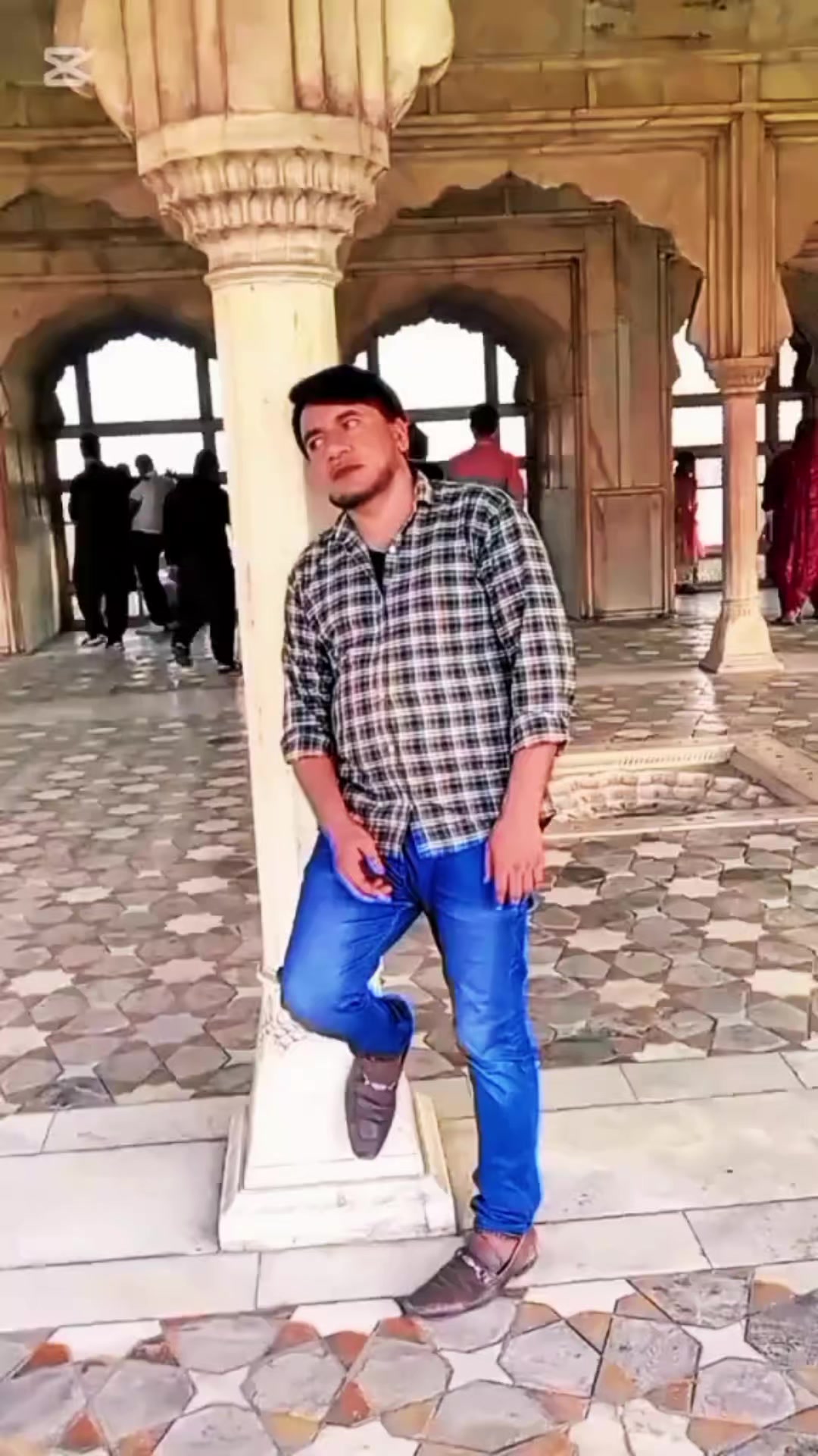 @MALIK JANOU