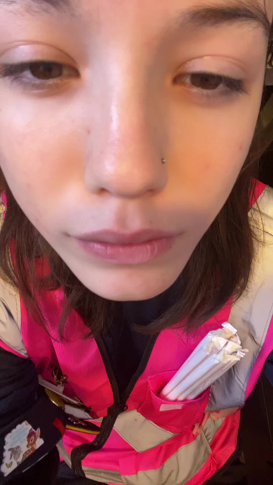 @d:mira$lynn:b