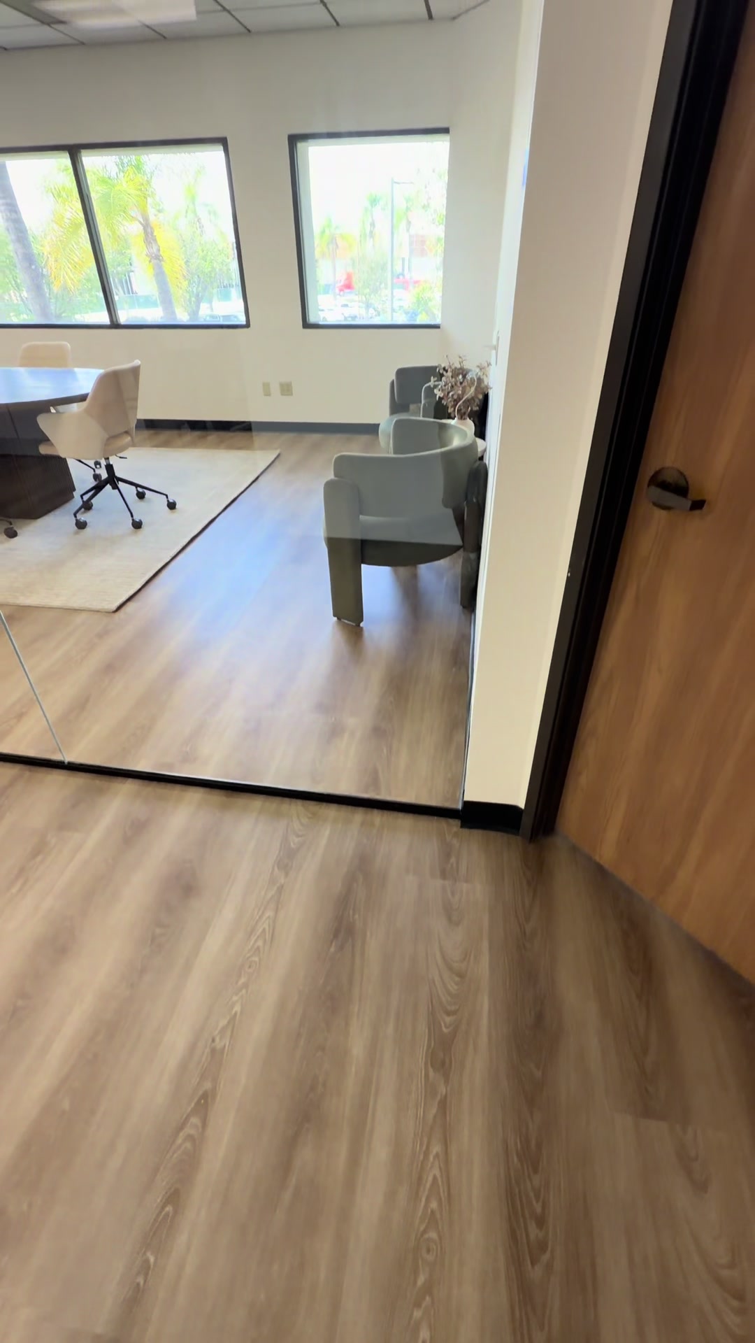 @chavaglass
