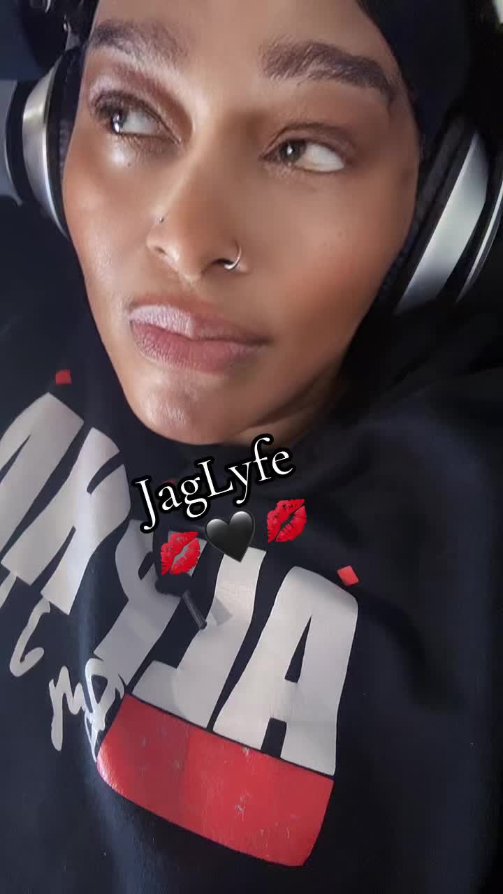 @fluffyjaguar😈DGAF