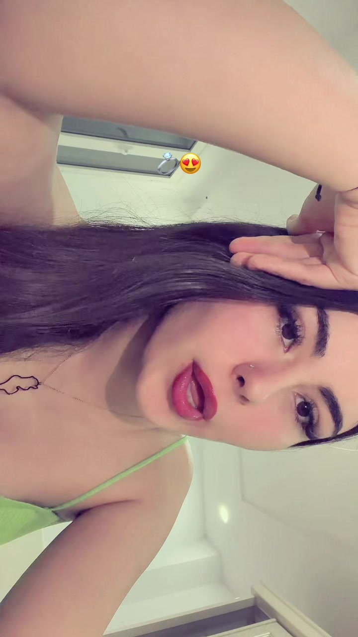 @Nadee Mahfoudhi🍒