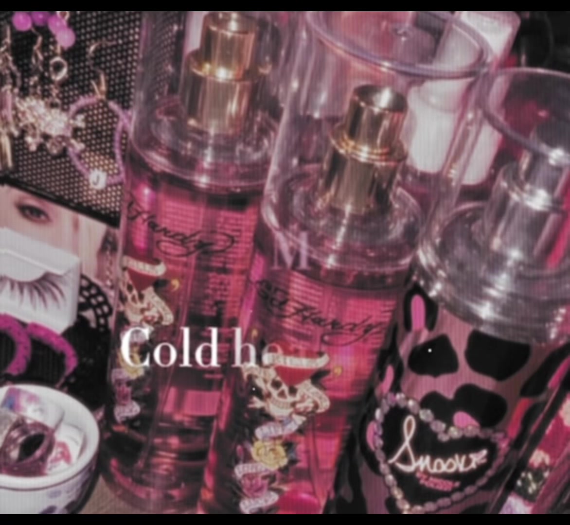 @꧁𝓐ngie-𝓵ina꧂