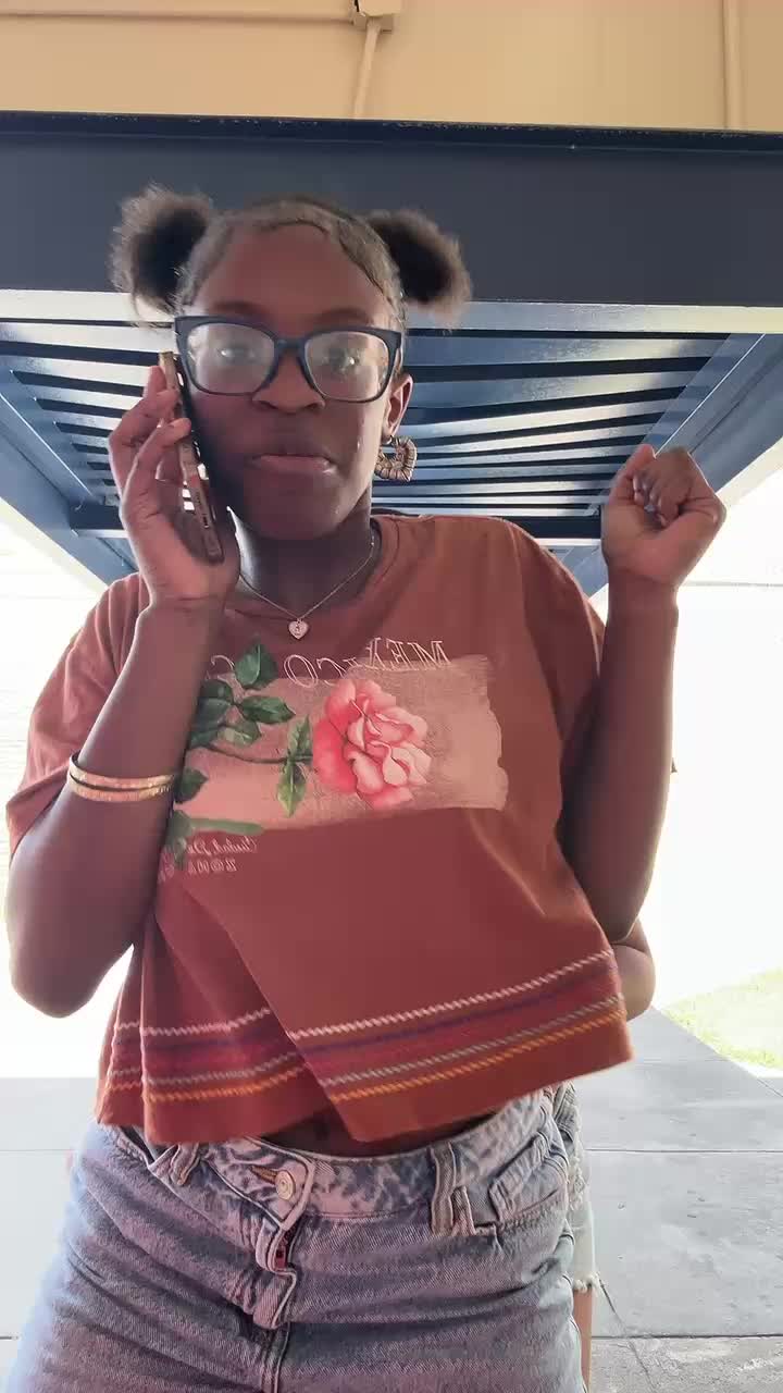 @pr3ttyliyah4