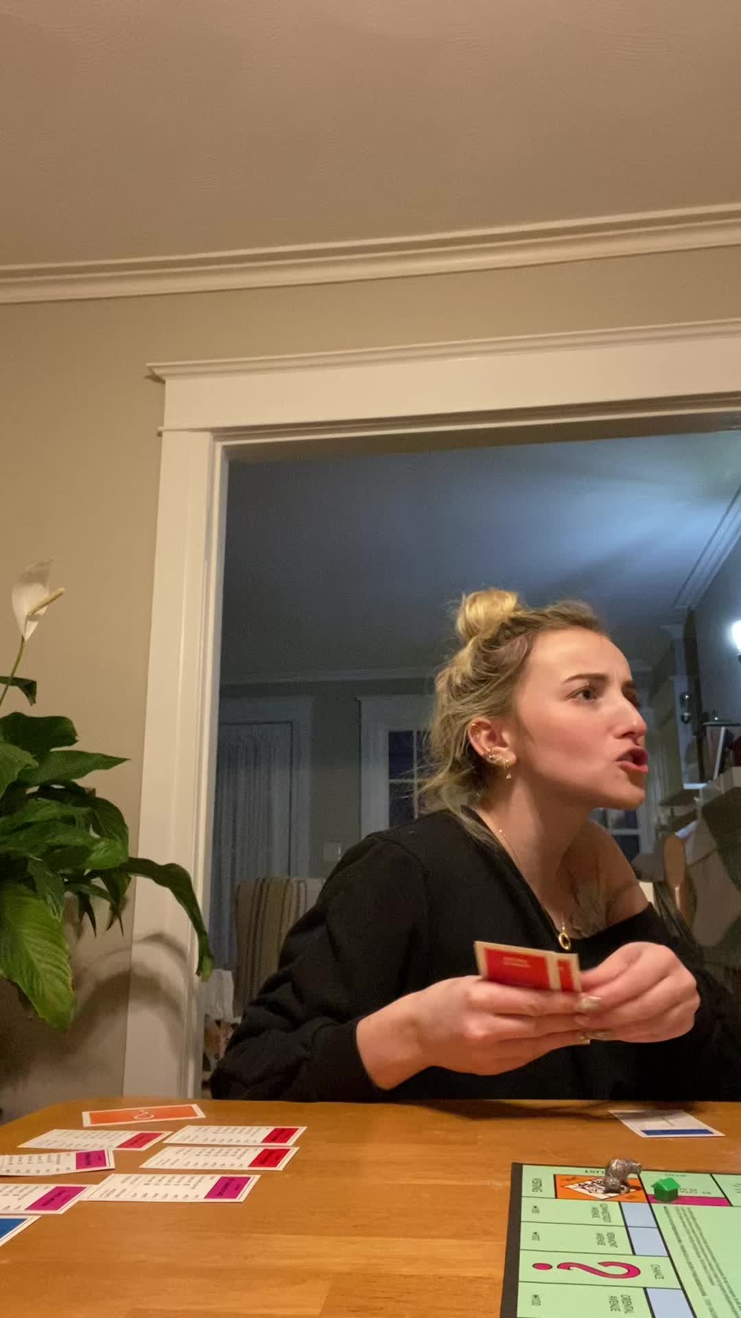 @isabella