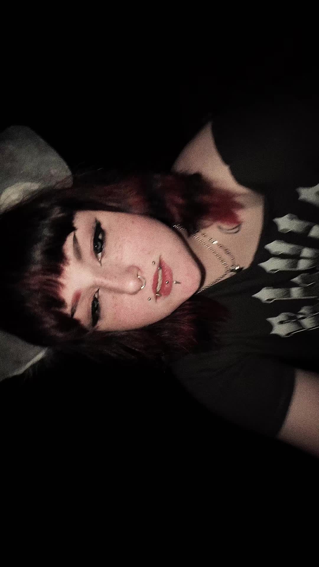 @𝑹𝒐𝒔𝒆 ⛧🦇