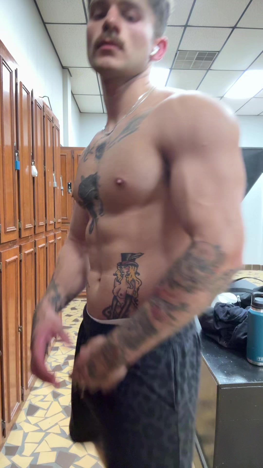@jonirl_